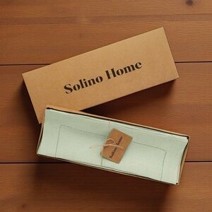 Chambray Green Elegance: Set of 4 Linen Placemats for a Chic Table! 🌿✨ NWT